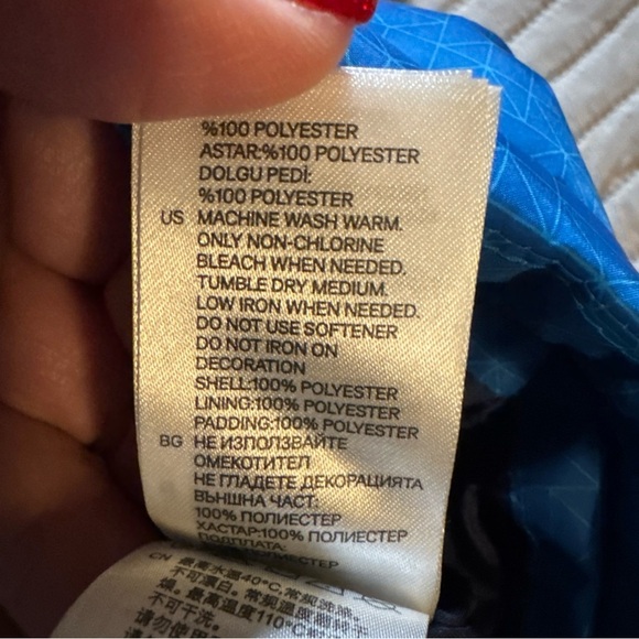 NWT H & M boys winter puffer ski jacket in blue size 10-11Y w/removable hood. - Picture 7 of 14